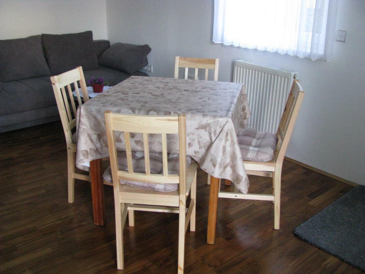 Hisa Marjetica Appartement Maribor Buitenkant foto